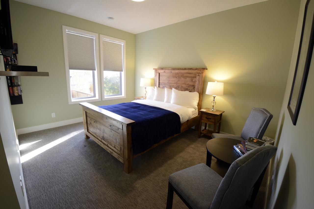 Novel Bed And Breakfast YYC Exteriör bild