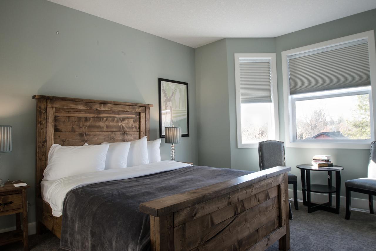 Novel Bed And Breakfast YYC Exteriör bild