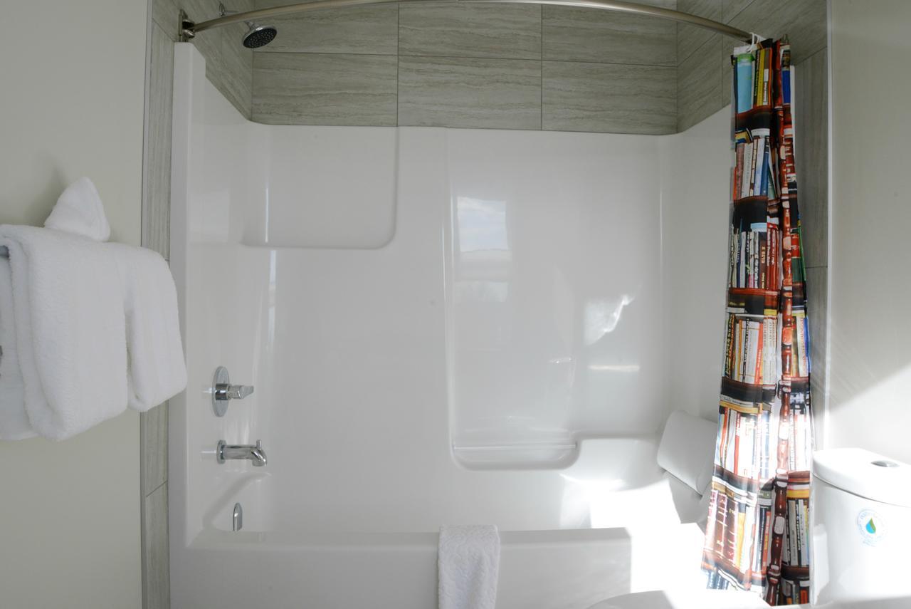 Novel Bed And Breakfast YYC Exteriör bild