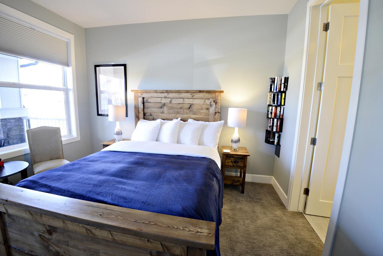 Novel Bed And Breakfast YYC Exteriör bild