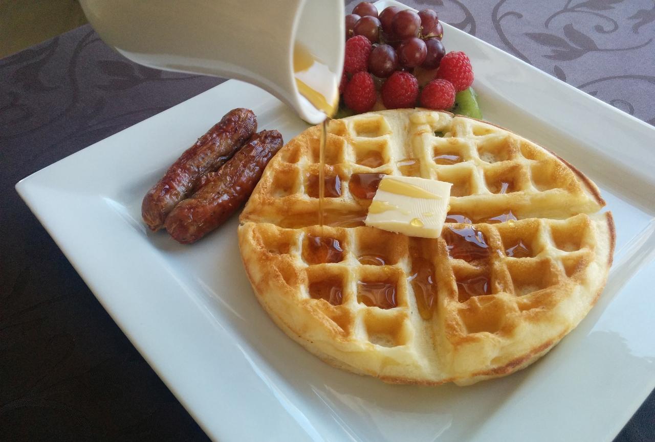 Novel Bed And Breakfast YYC Exteriör bild