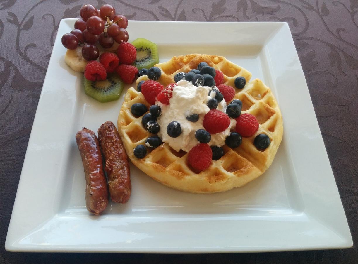 Novel Bed And Breakfast YYC Exteriör bild